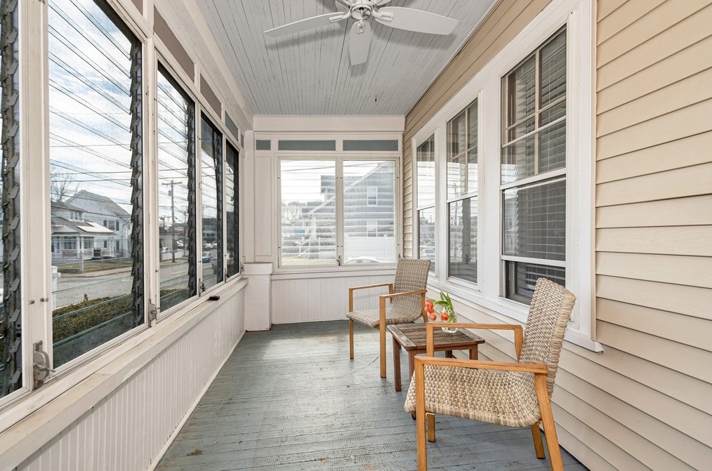 111 Lowell St, Methuen MA 01844-6824 exterior