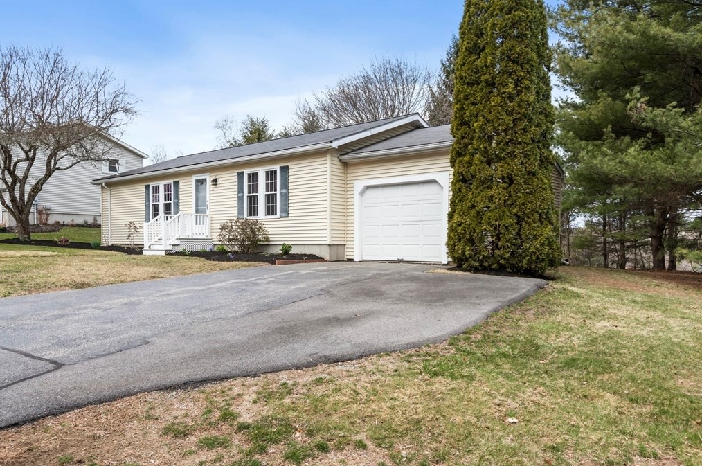 11 Allison Rd, Northborough MA 01532-1631 exterior