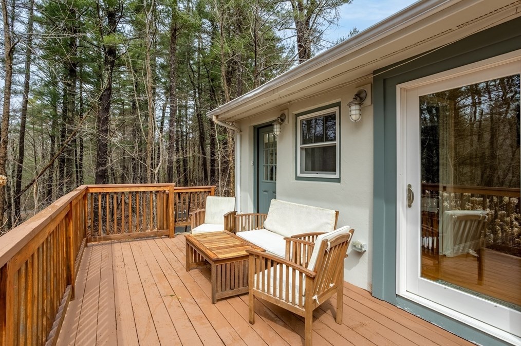 481 Cross St, Carlisle MA  01741-1593 exterior