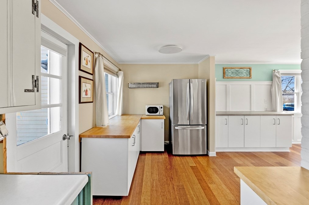 2 Bay Dr, Bourne MA  02532-3408 exterior