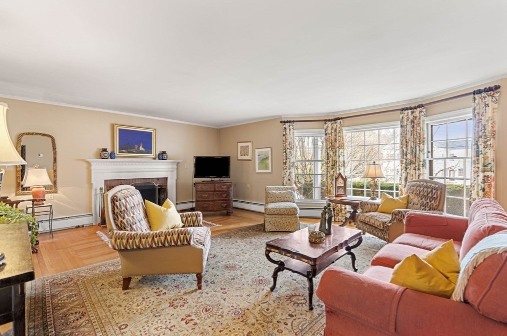 240 Clark Rd, Lowell MA 01852-3124 exterior