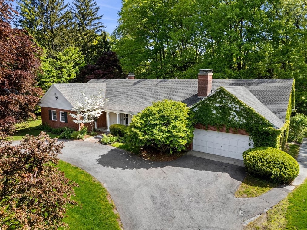 240 Clark Rd, Lowell MA 01852-3124 exterior