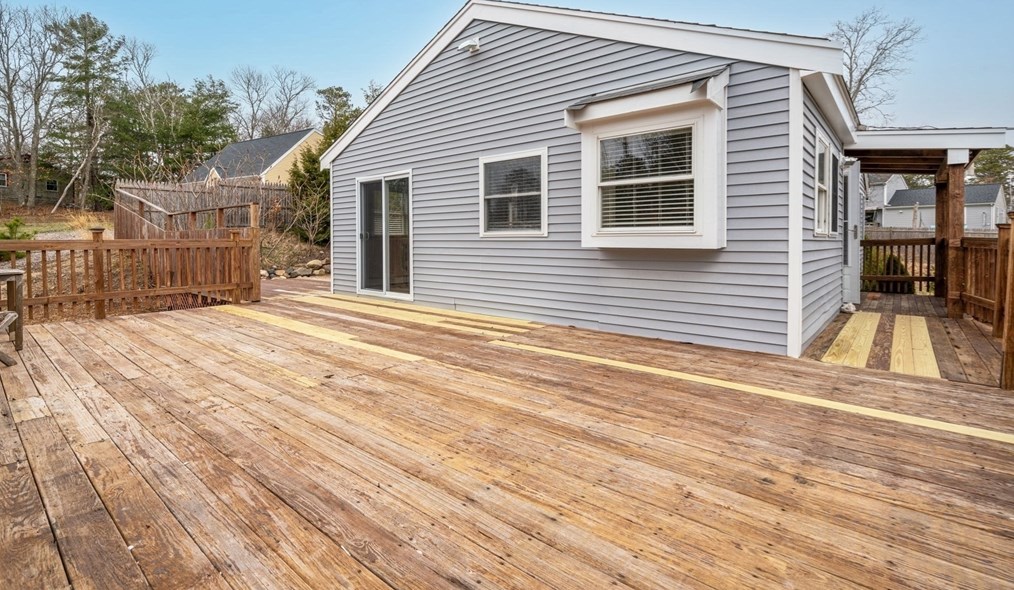 8 Sandpiper Ln, Plymouth MA 02360-2316 exterior