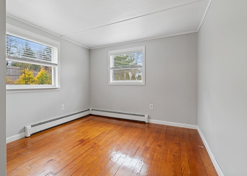 8 Sandpiper Ln, Plymouth MA 02360-2316 exterior