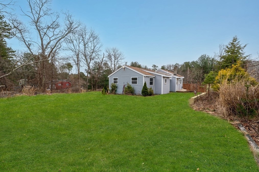 8 Sandpiper Ln, Plymouth MA 02360-2316 exterior