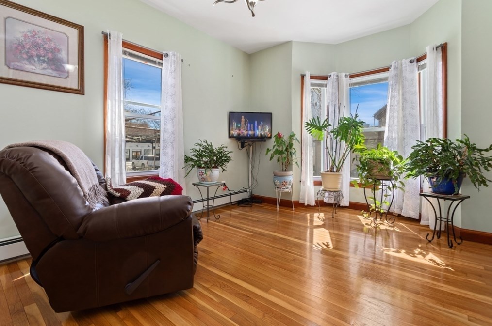 137 Pearl St, Somerville MA 02145-3117 exterior