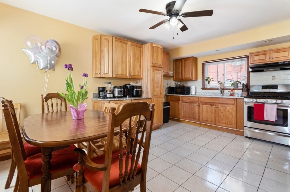 137 Pearl St, Somerville MA 02145-3117 exterior