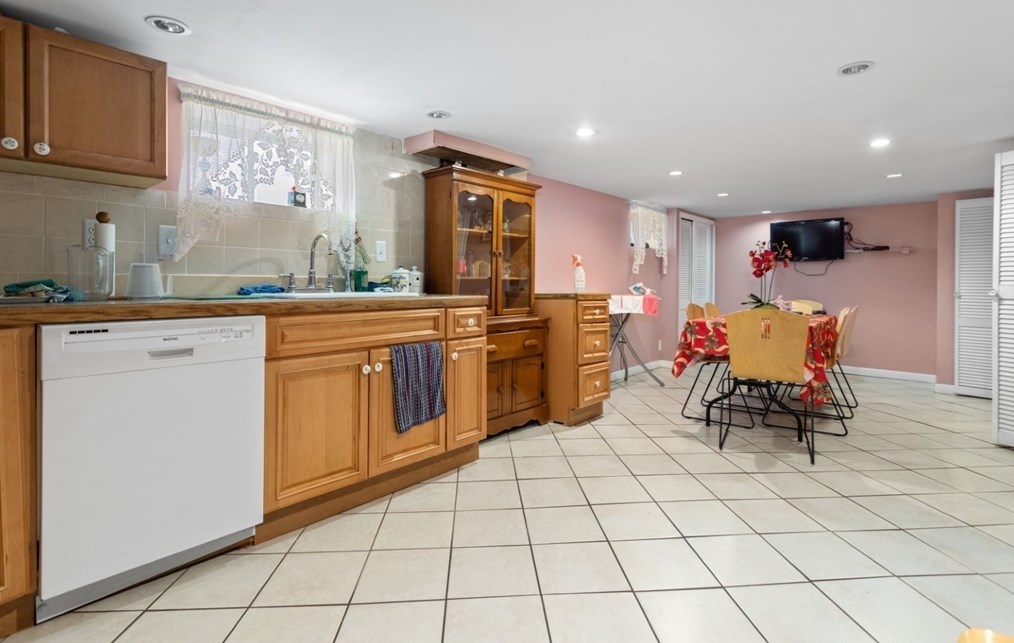 137 Pearl St, Somerville MA 02145-3117 exterior