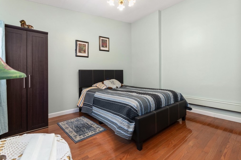 137 Pearl St, Somerville MA 02145-3117 exterior