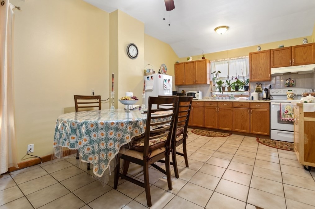 137 Pearl St, Somerville MA 02145-3117 exterior