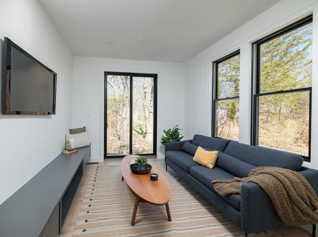 123 Nokomis Rd, Hingham MA  02043-1135 exterior