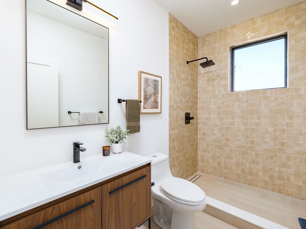 123 Nokomis Rd, Hingham MA  02043-1135 exterior