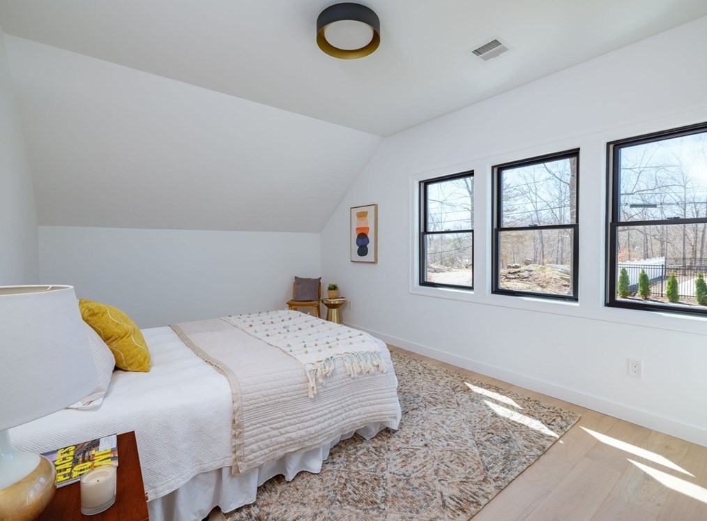 123 Nokomis Rd, Hingham MA  02043-1135 exterior