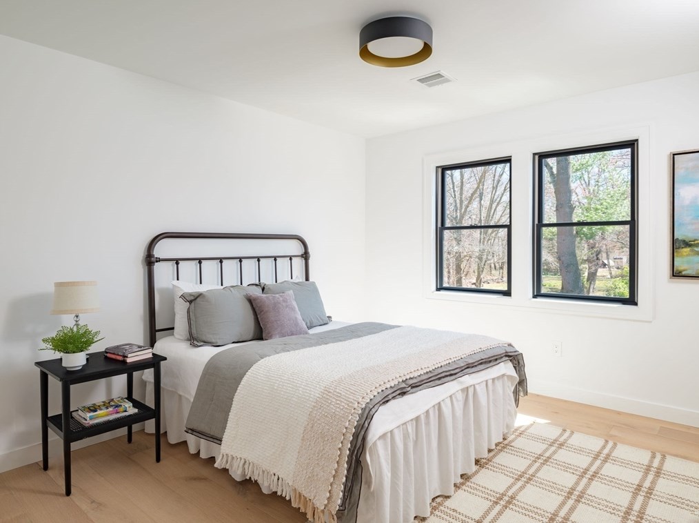 123 Nokomis Rd, Hingham MA  02043-1135 exterior