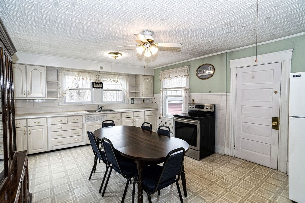 25 Jordan St, Haverhill MA 01830-6520 exterior