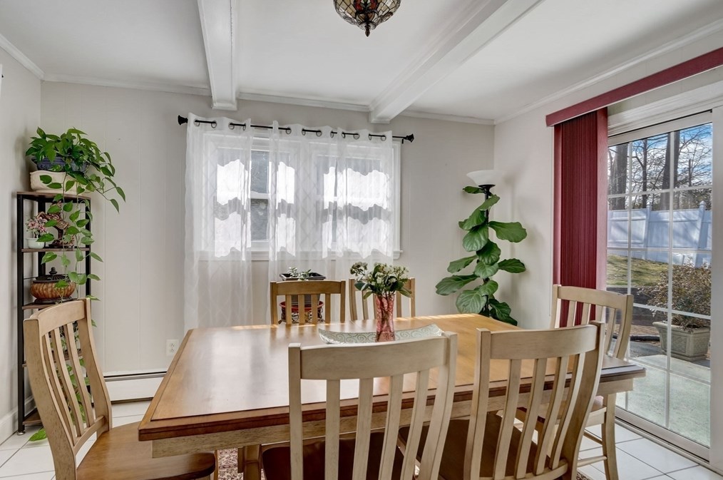 31 Cochrane Cir, Methuen MA  01844-3111 exterior