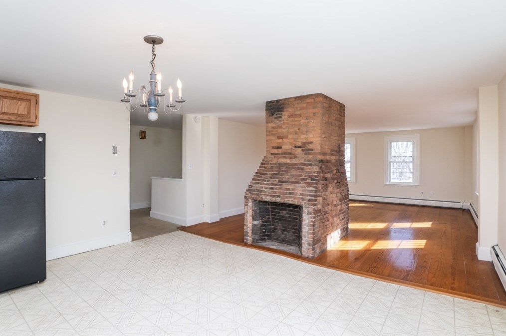 25 St, Hadley MA 01035-9502 exterior