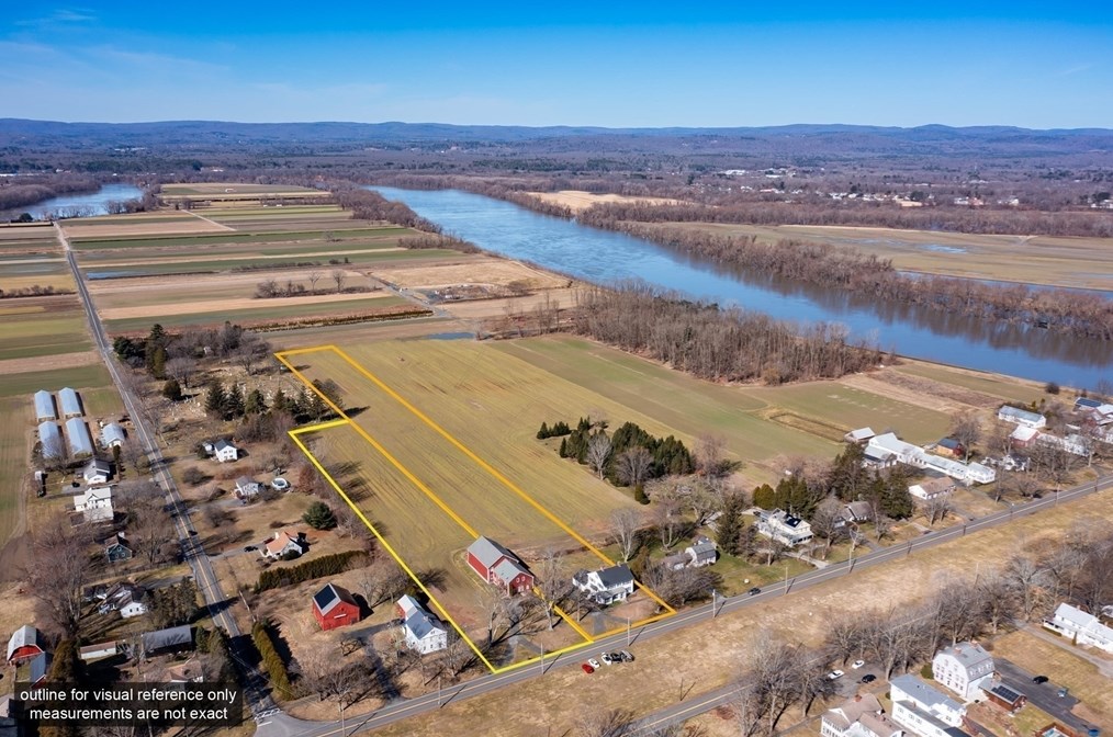 25 St, Hadley MA 01035-9502 exterior