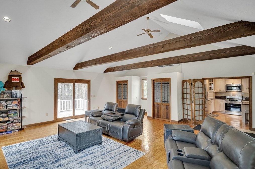 6 Karl Dr, Billerica MA  01862-1249 exterior