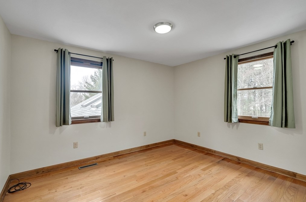 6 Karl Dr, Billerica MA  01862-1249 exterior