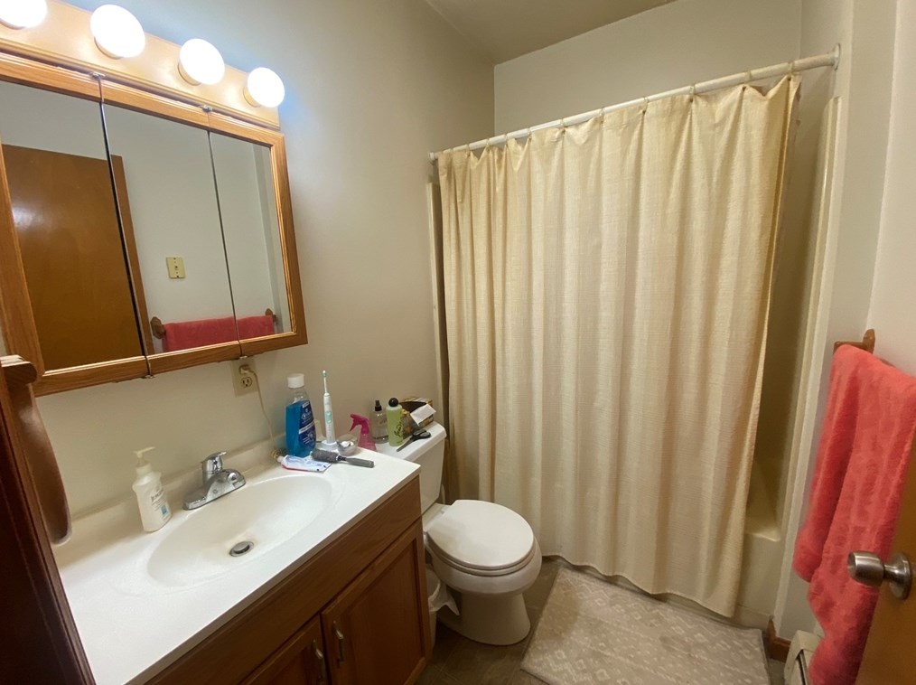 74 Lakewood St, Worcester MA  01603-2069 exterior