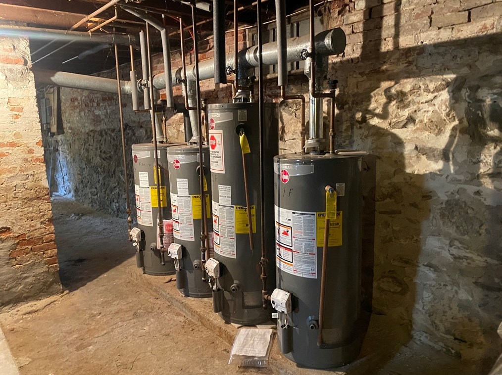 74 Lakewood St, Worcester MA  01603-2069 exterior