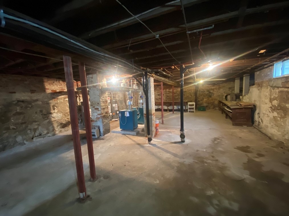 74 Lakewood St, Worcester MA  01603-2069 exterior