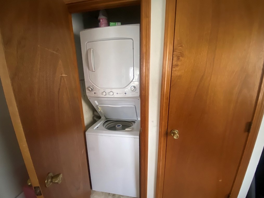 74 Lakewood St, Worcester MA  01603-2069 exterior