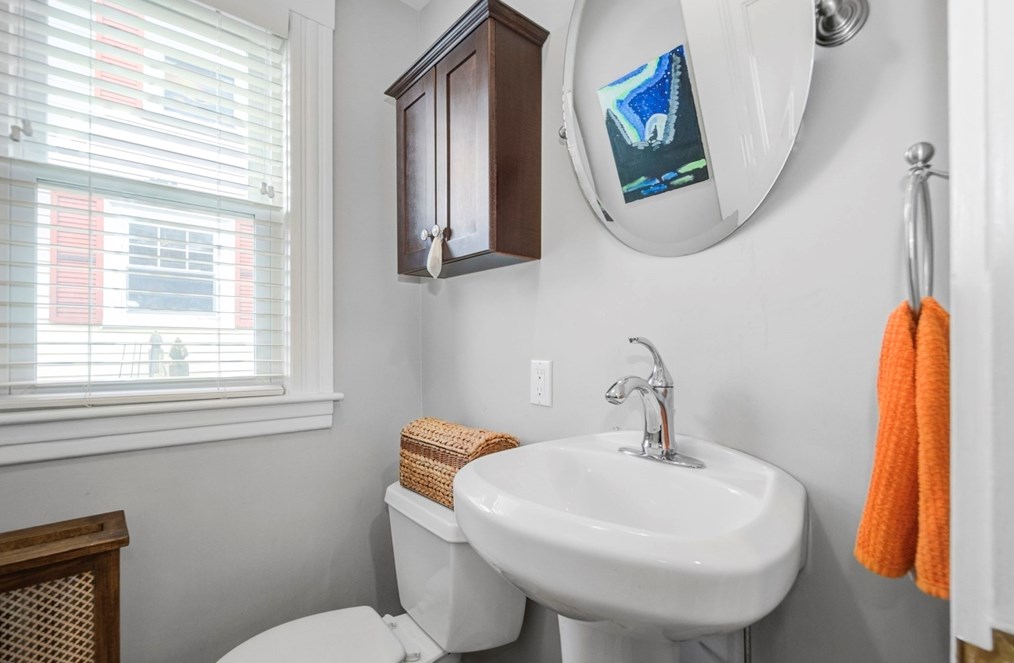 81 Mayall Rd, Waltham MA  02453-8266 exterior