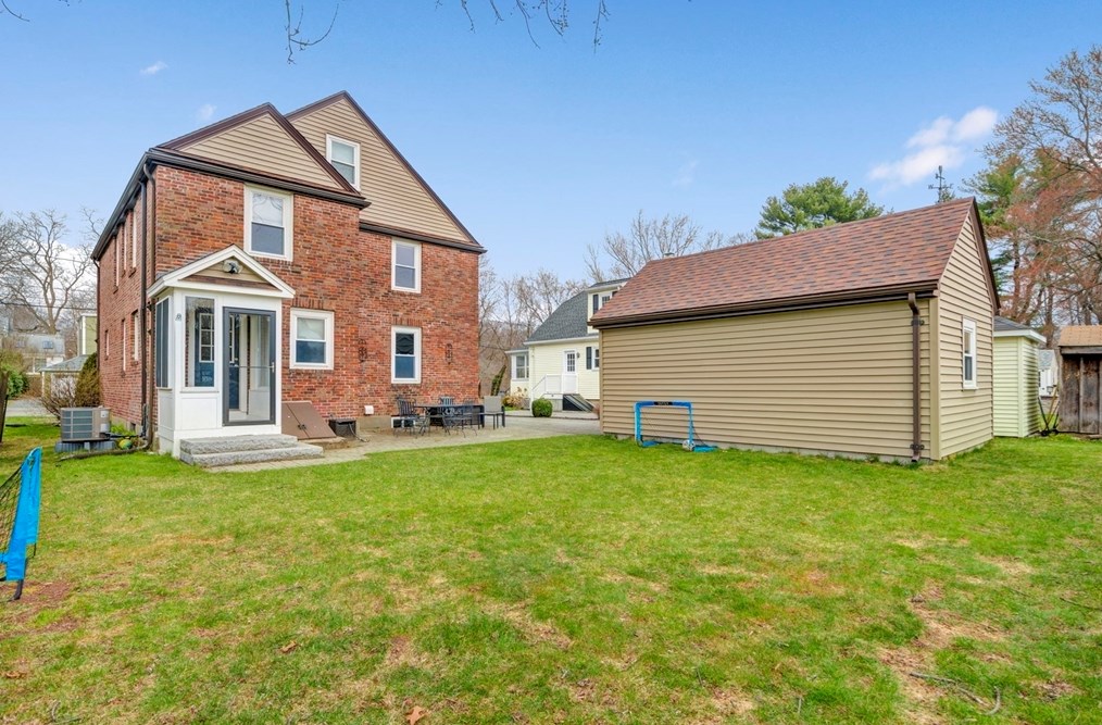 81 Mayall Rd, Waltham MA  02453-8266 exterior