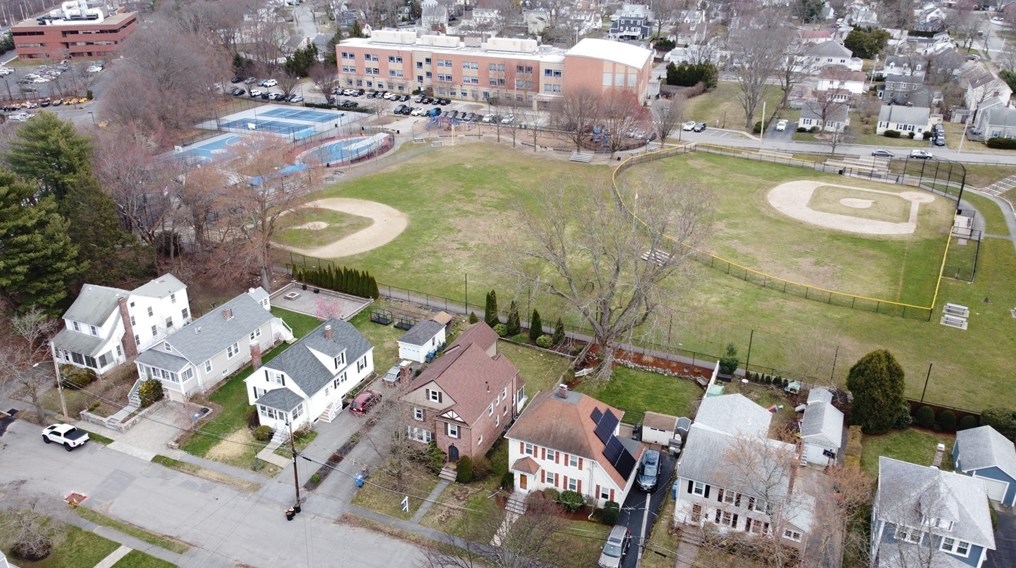 81 Mayall Rd, Waltham MA  02453-8266 exterior