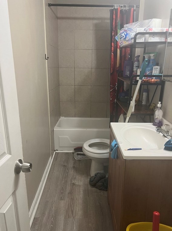 203 Belleville Ave, New Bedford MA 02746-2401 exterior