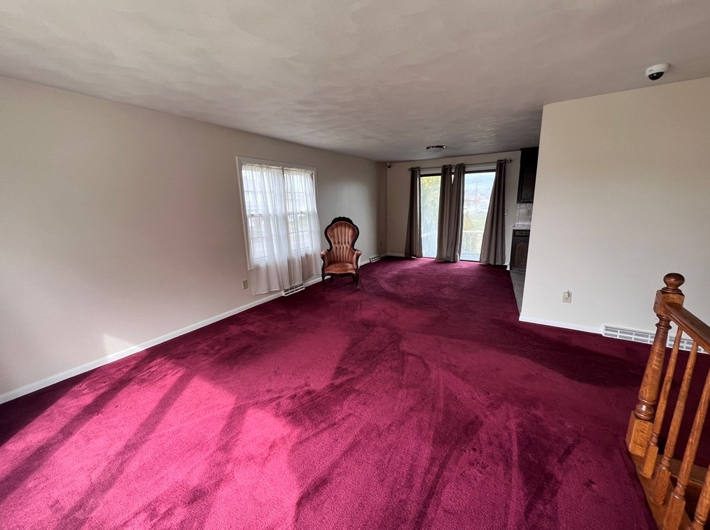 36 Grant St, Dartmouth MA  02748-1626 exterior