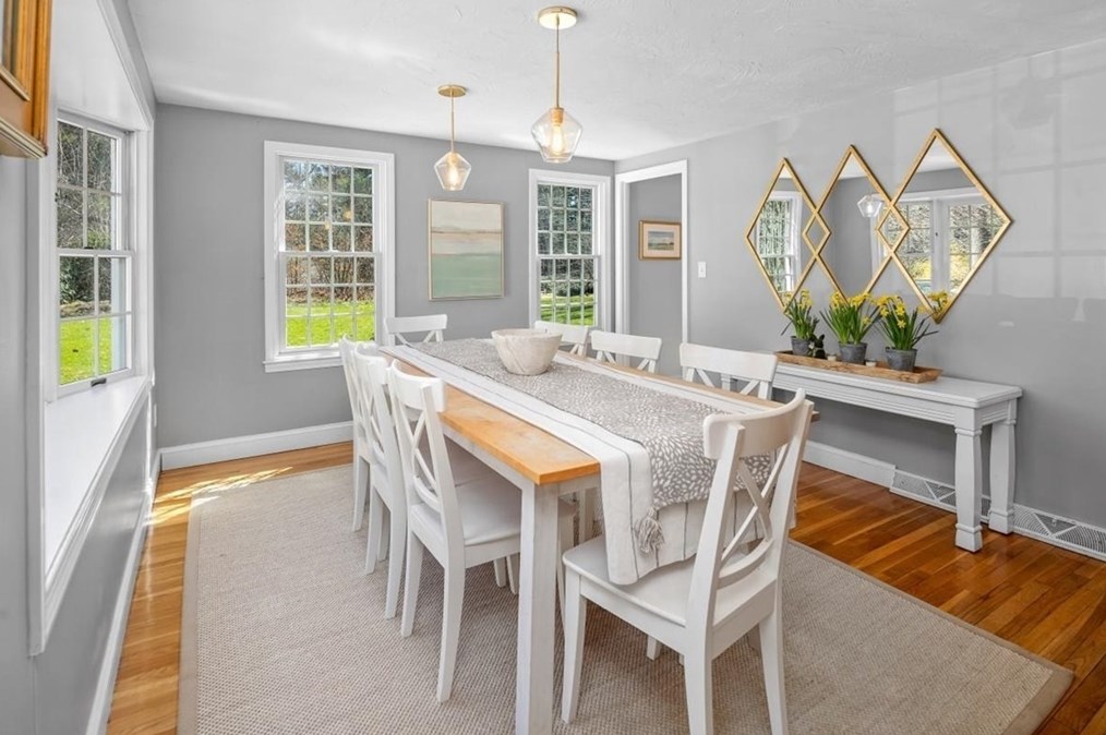 28 Christina Ct, Duxbury MA 02332-3619 exterior