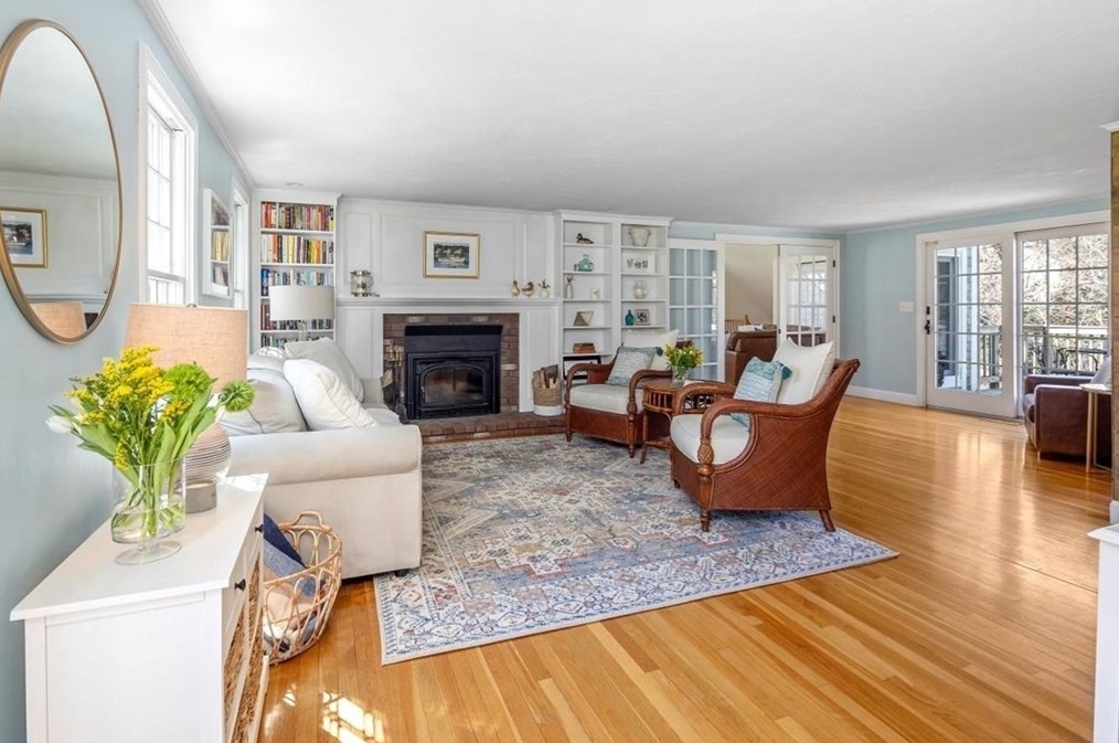 28 Christina Ct, Duxbury MA 02332-3619 exterior