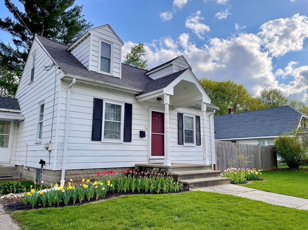 26 Bella Vista Ave, Mansfield MA  02048-1307 exterior
