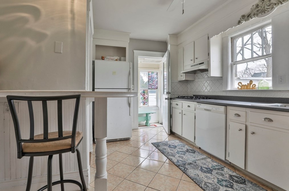 26 Bella Vista Ave, Mansfield MA  02048-1307 exterior