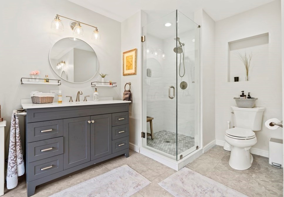 83 Main St, Southborough MA  01772-1225 exterior