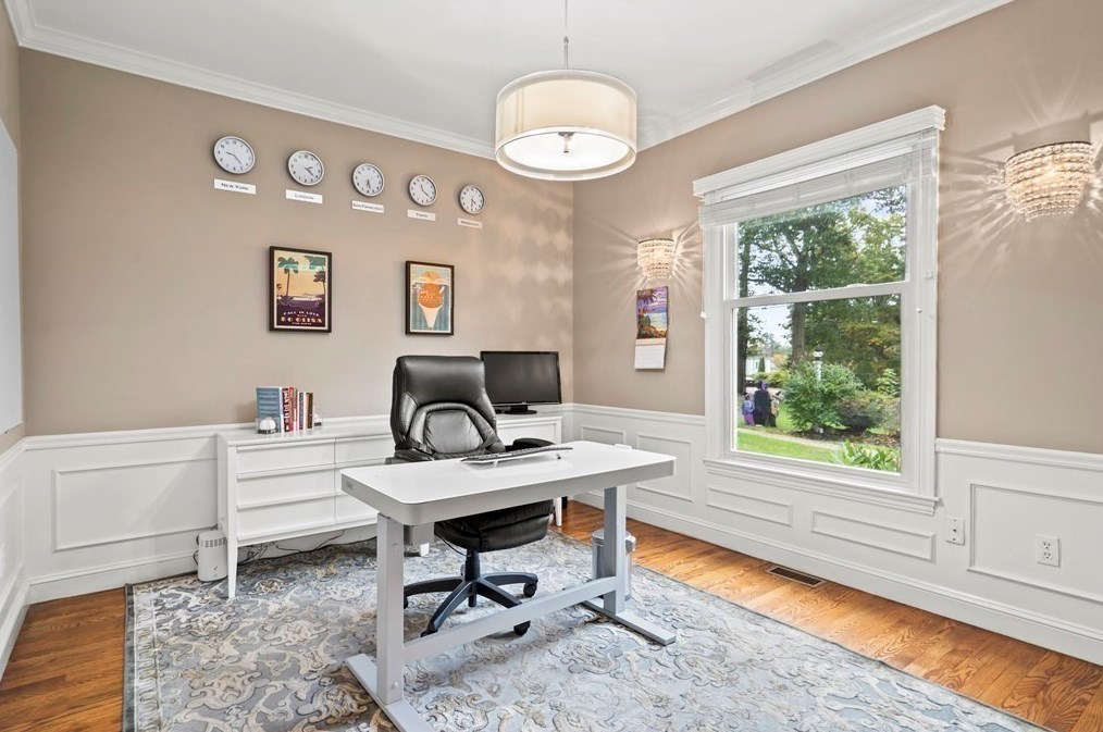 83 Main St, Southborough MA  01772-1225 exterior