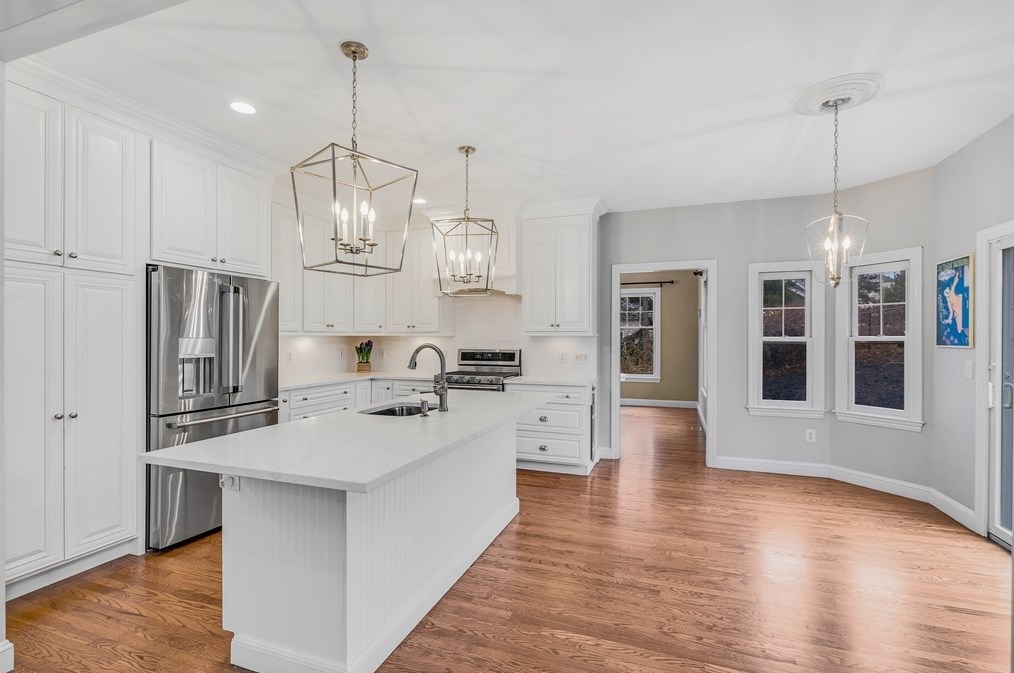 83 Main St, Southborough MA  01772-1225 exterior