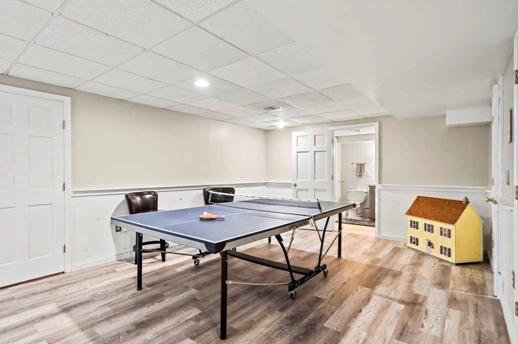 83 Main St, Southborough MA  01772-1225 exterior