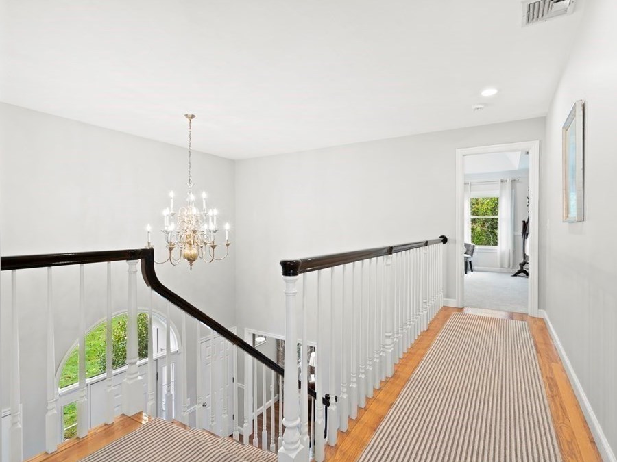 83 Main St, Southborough MA  01772-1225 exterior