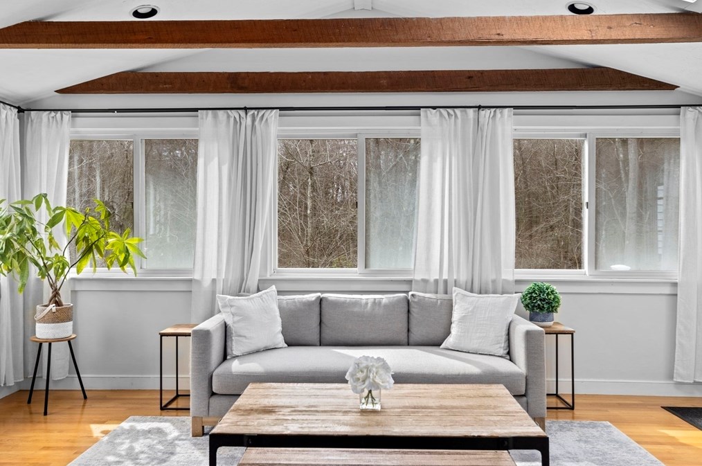 7 Camelot Dr, Hingham MA  02043-4861 exterior