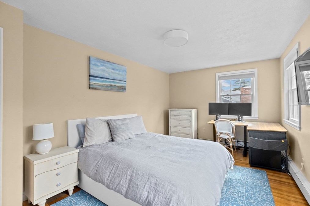 7 Camelot Dr, Hingham MA  02043-4861 exterior