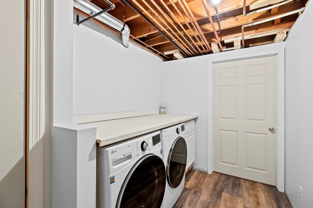 7 Camelot Dr, Hingham MA  02043-4861 exterior