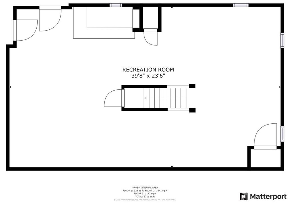 7 Camelot Dr, Hingham MA  02043-4861 exterior