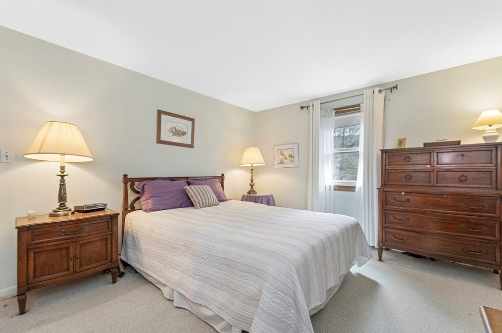 18 Evergreen Rd, Needham MA 02494-3142 exterior