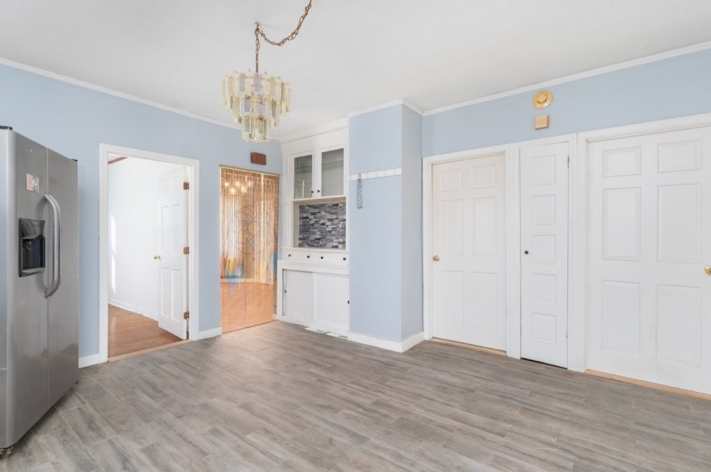 293 Earle St, New Bedford MA 02746-1813 exterior