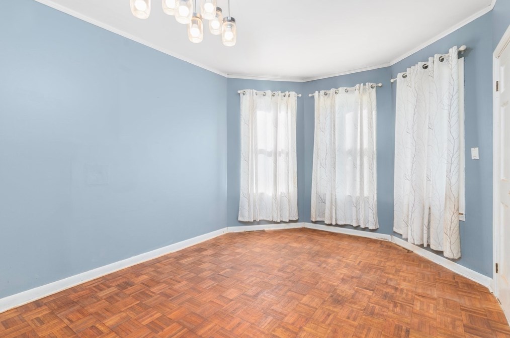 293 Earle St, New Bedford MA 02746-1813 exterior