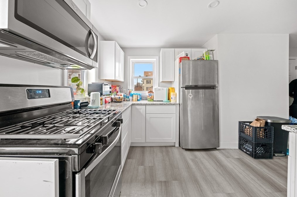 235 Chancery St, New Bedford MA 02740-3447 exterior